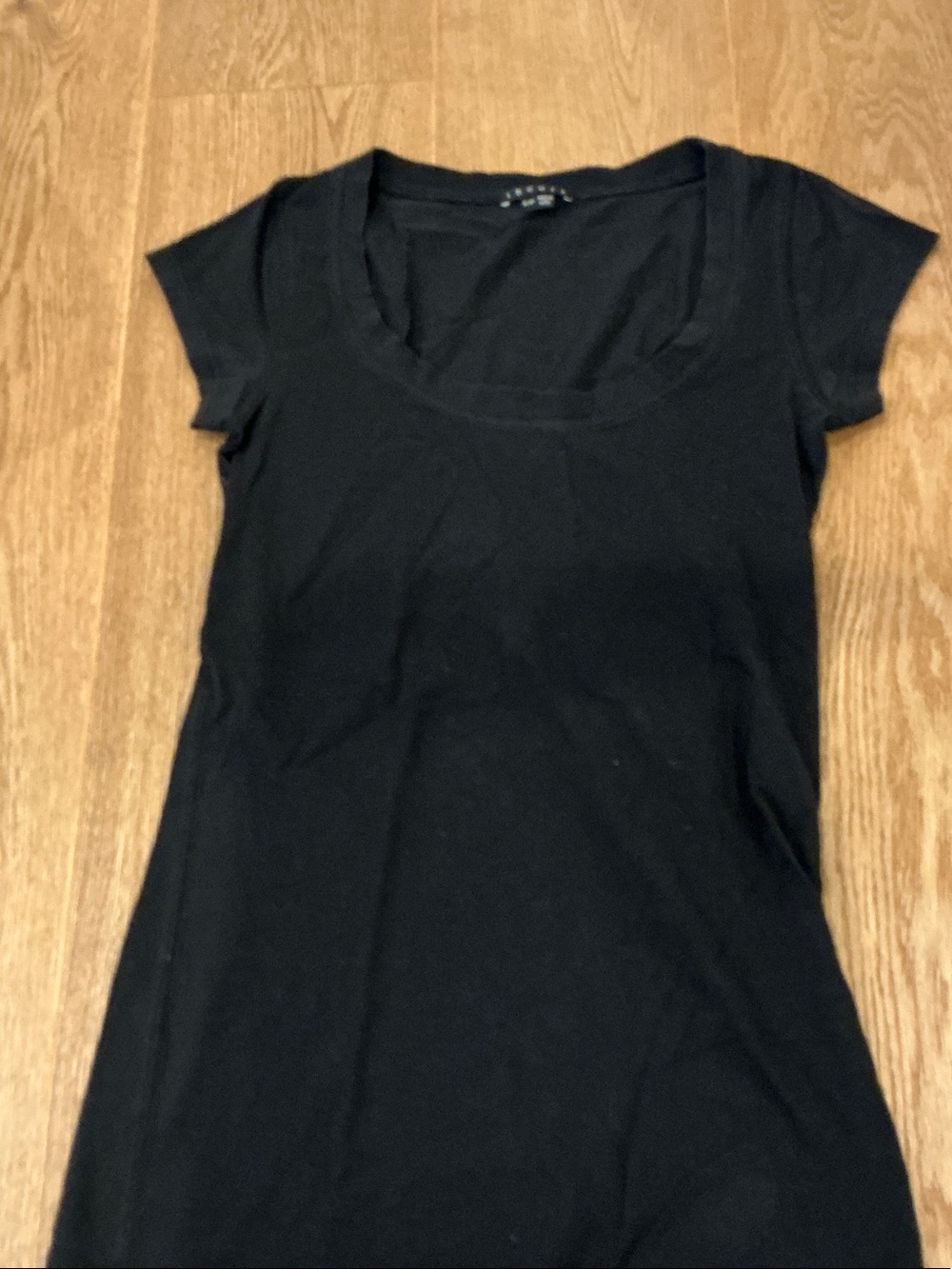 Theory Black Short Sleeve Scoop Neck Tee